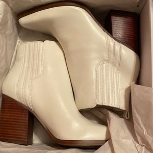 marc fisher NWT matter ivory heels